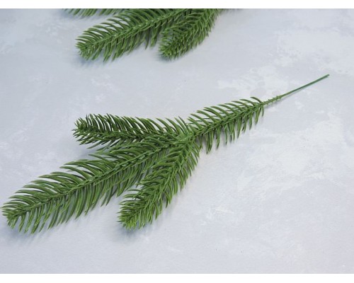 Веточка еловая 25 см, цв. зеленый - 1 шт.