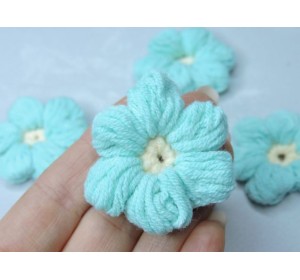 Цветочек вязанный 4 см, цв. аквамариновый - 1 шт.