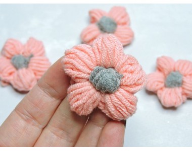 Цветочки вязанные 4,5 см, цв. розовый-персик - 1 шт.