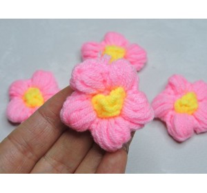Цветочки вязанные 4,5 см, цв. ярко-розовый - 1 шт.