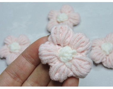 Цветочки вязанные 4,5 см, цв. светло-розовый - 1 шт.