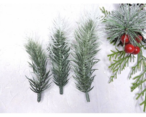 Ветки ели декоративные, цв. зелено-белые - 1 шт. 
