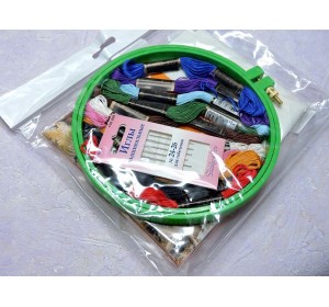 Базовый комплект для вышивания (пяльцы, иглы, канва, мулине 10 цветов) - 1 шт.