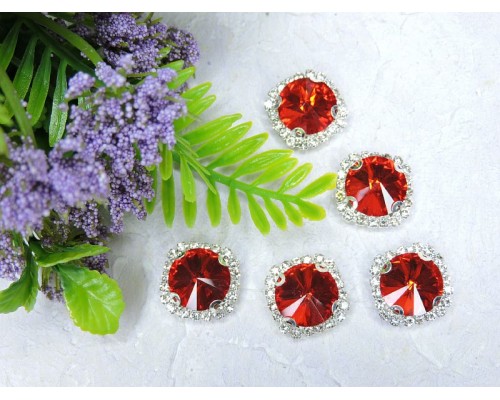 Страза пришившая в серебряной оправе 18 мм "Круг", цв. красный - 1 шт.