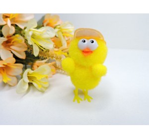 Цыпленок 4,5 см в кепочке - 1 шт