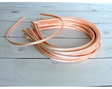 Ободок металл+атлас 0.5 см, цв. персиковый - 1 шт.