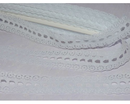Кружево 2,5 см с дырочками, цв. белый - 1 м