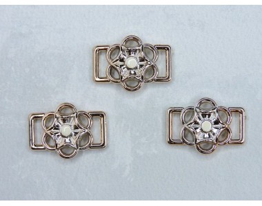 Пряжка декоративная 25*18 мм, цв. золото/белый - 1 шт.