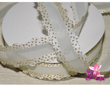 Декоративная лента 25мм, молочного цвета с атласной каймой по краю с золотом.