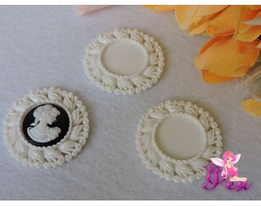 Основы-рамки пластик, цв.белый ( внутр.20 мм)