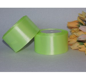 Однотонная атласная лента 50 мм , бледно-салатового цвета