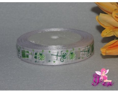 Лента атласная 15 мм с рисунком "Новогодний подарок" белый