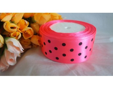 Атласная лента 40 мм ярко-розового цвета с рисунком "Крупный черный горох"