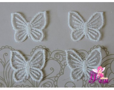 Вязанный элемент "Бабочка" 2,5*2,5см, цв. белый - 1шт