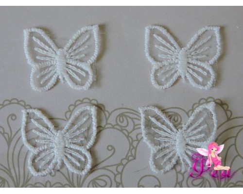 Вязанный элемент "Бабочка" 2,5*2,5см, цв. белый - 1шт