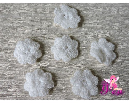 Вязаный элемен "Цветок" ,d=2,5см, цв. белый