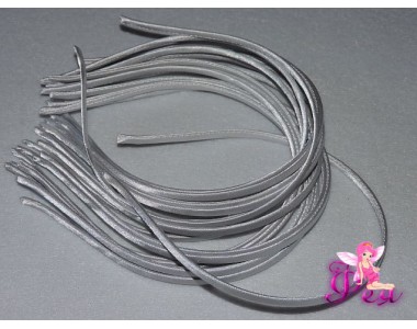 Ободок металл в ткани  0,5 см, белый №62 -1 шт.