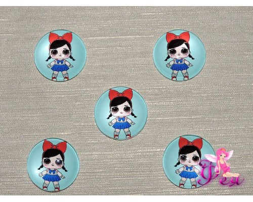 Кабошон стеклянный с рисунком 25 мм "ЛОЛ с красным бантом" - 1шт