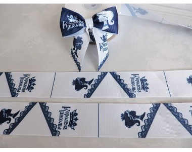 Лента репсовая 40 мм с рисунком "Королева школы"(хвостики), цв. белый -1 купон.