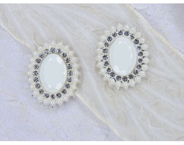 Серединка ювелирная 2*2,5 см, цв. белый - 1 шт.