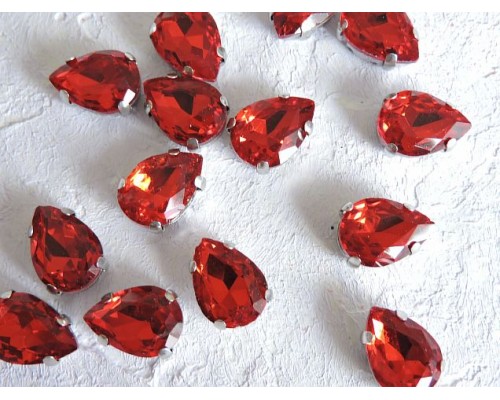 Стразы пришивные 14 мм "Капелька", цв. красный - 1 шт.