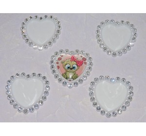 Крышечка со стразами "Сердечко", цв. белый - 1шт