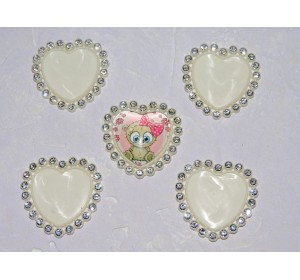 Крышечка со стразами "Сердечко", цв. кремовый - 1шт