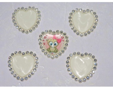 Крышечка со стразами "Сердечко", цв. кремовый - 1шт