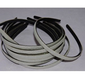 Ободок пластиковый с блестками 0,8 см,цв. белый - 1 шт