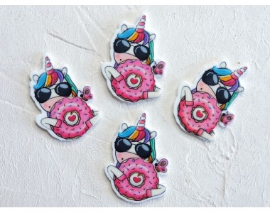 Кабошон-вырубка "Единорог с пончиком" 2,7*3,8 см - 1 шт.