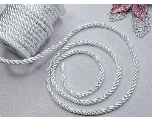 Шнур декоративный крученный 6 мм, цв. белый  - ОТРЕЗ 70 СМ