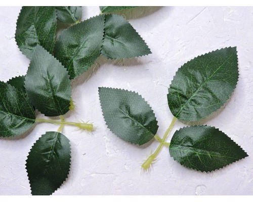 Листик розы 3шт. на веточке 13 см , цв. темно-зеленый - 1веточка.