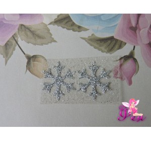 Термотрасферная наклейка "Снежинка" с глиттером, цв. серебро 20 мм (пара)