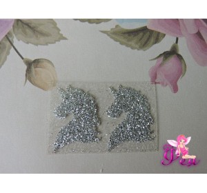 Термотрасферная наклейка "Единорог" с глиттером, цв. серебро 23*11 мм (пара)