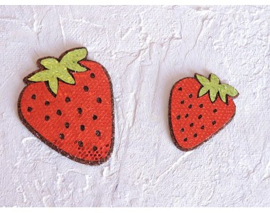 Патчи "Клубничка", цв. основа коричневая - 1шт