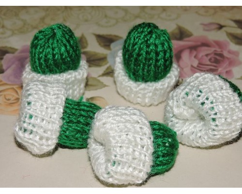 Шапочка вязаная двухцветная 33*40мм, цв. бело-зеленый - 1 шт.