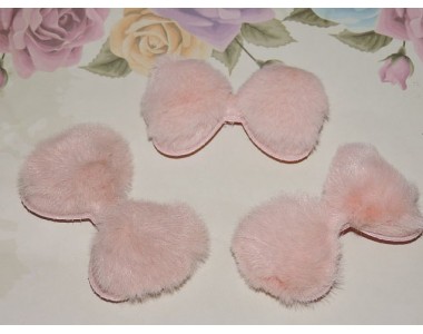 Патч меховой "Бантик" 6,5*3,7 см, цв. пенка - 1 шт