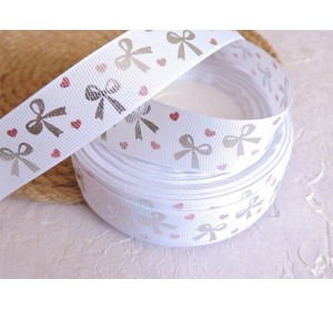 Репсовая лента 25 мм с рисунком "Серебряные бантики ", цв. белый - 1 м