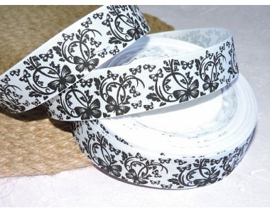 Репсовая лента 25 мм с рисунком "Бабочки черные", цв. белый - 1 м