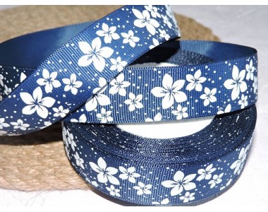 Репсовая лента 25 мм с рисунком "Белые цветочки", цв. темно-синий  - 1 м( брак снизу смазан рисунок)