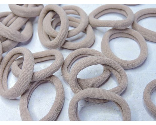 Резинка бесшовная для волос 3 см, цв. пенка - 1 шт.