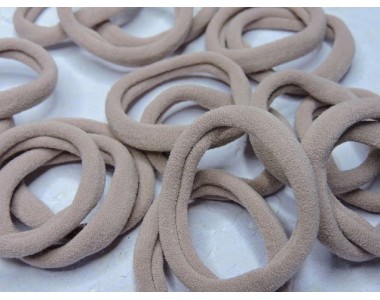 Резинка бесшовная для волос 4 см, цв. пенка - 1 шт.