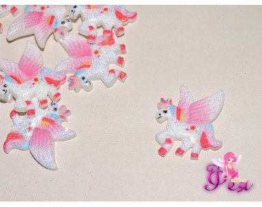 Кабошон акриловый "Единорог с крылышками" 25*30 мм -1 шт