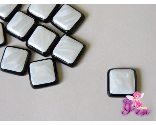 Кабошон тивертон акриловый 12*12 мм, цв. перламутр - 1шт