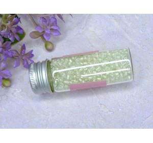 Бисер 8/0 в бутылочке полупрозрачный с цв. серединой  20 гр. (светится под УФ зеленым) - 1 шт.