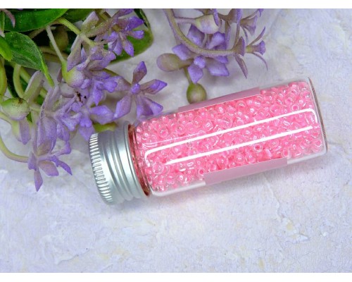 Бисер 8/0 в бутылочке полупрозрачный с цв. серединой "Фуксия" 20 гр. (светится под УФ) - 1 шт.