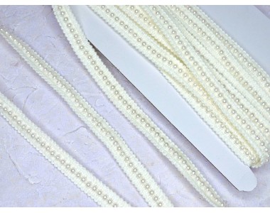Тесьма декоративная 15 мм с бусинками, цв. айвори - 1 м.