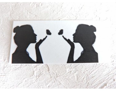 Термонаклейка "Девушка с бабочкой" высота - 2,0 см (пара)